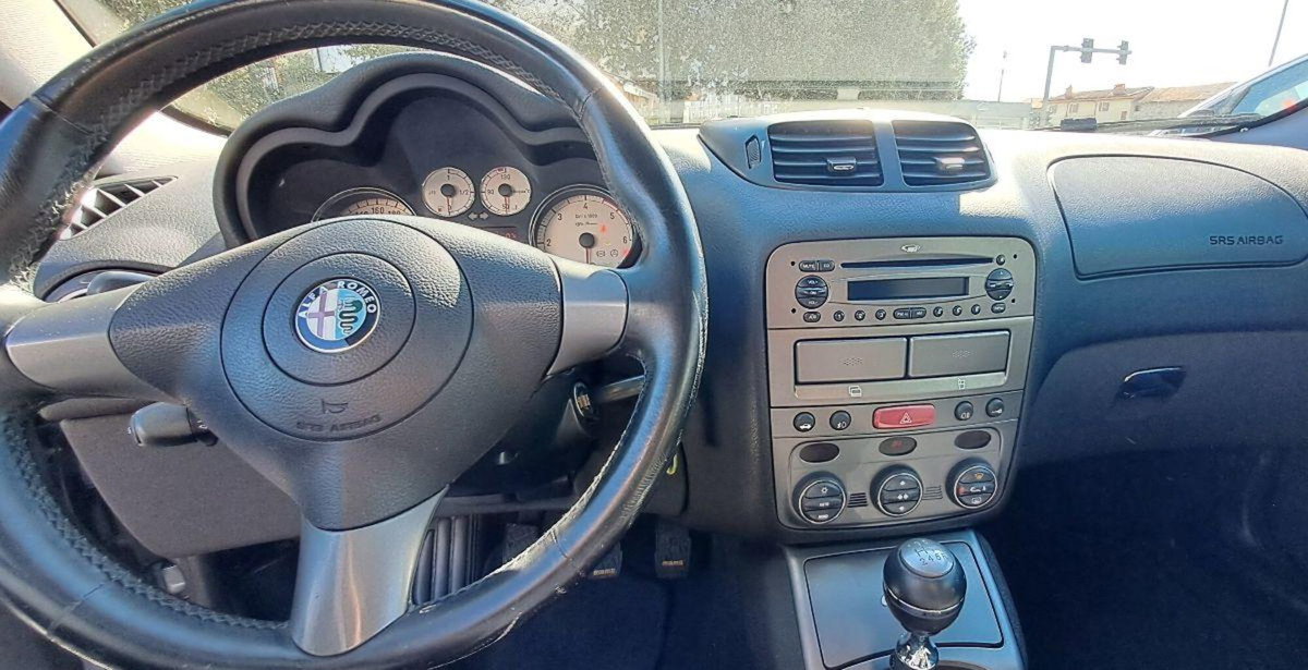 Alfa Romeo GT 1.9 JTDM 16V Progression (11)