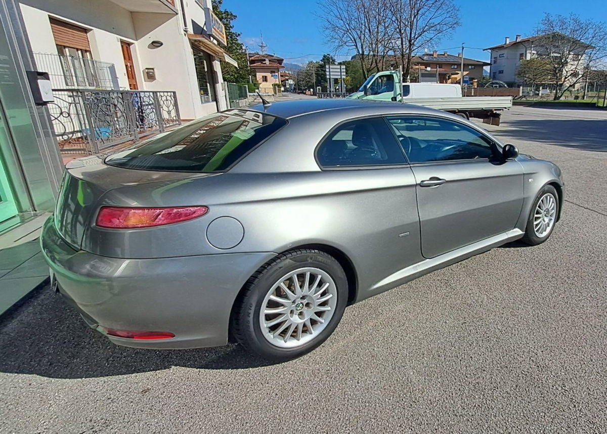 Alfa Romeo GT 1.9 JTDM 16V Progression (3)