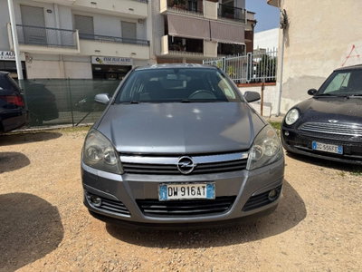 Opel Astra 1.7 CDTI 101CV 5 porte Cosmo (2)
