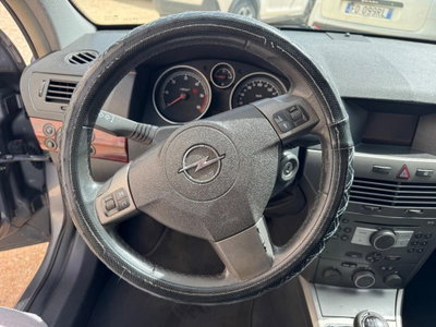 Opel Astra 1.7 CDTI 101CV 5 porte Cosmo (9)
