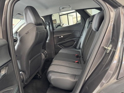 Peugeot 3008 BlueHDi 130 S&S EAT8 Allure Pack (19)
