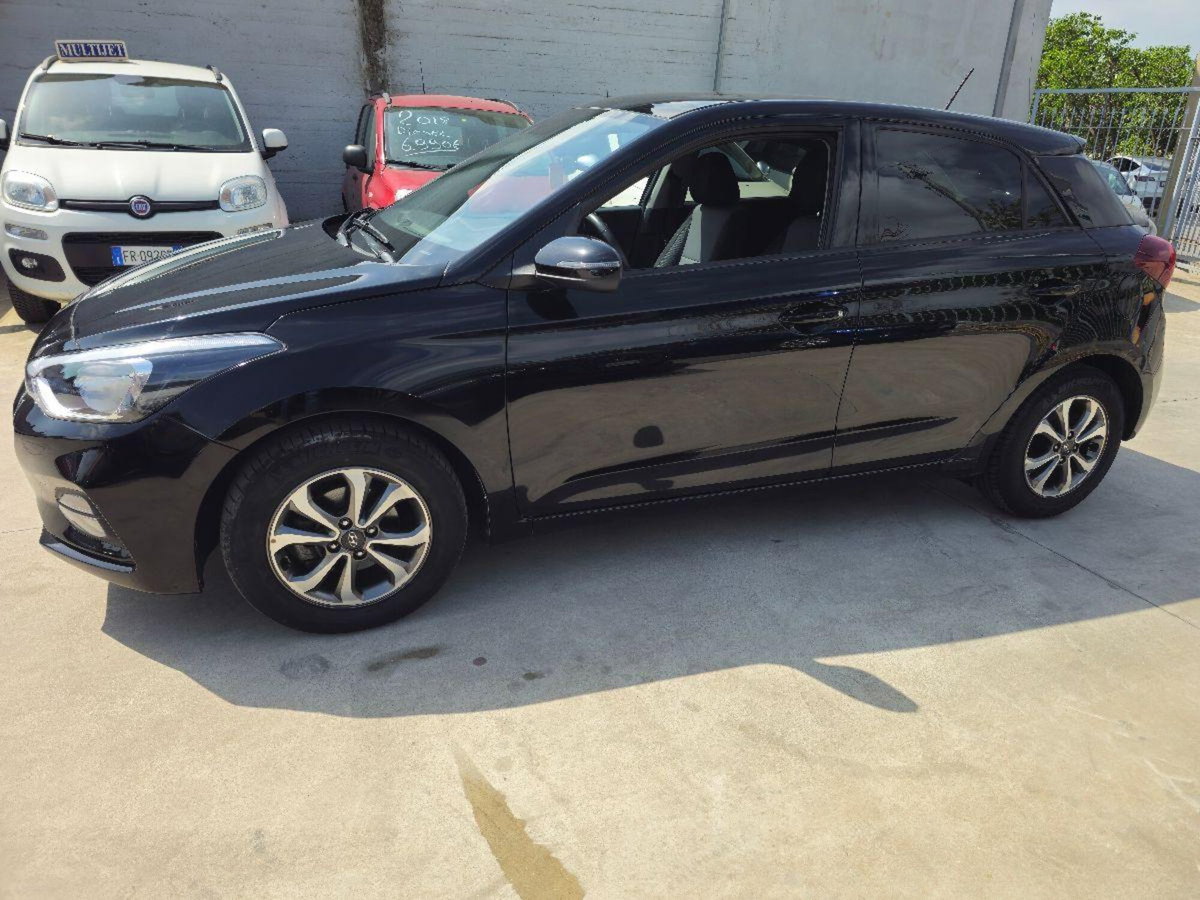 Hyundai i20 1.2 mpi Connectline mt (5)