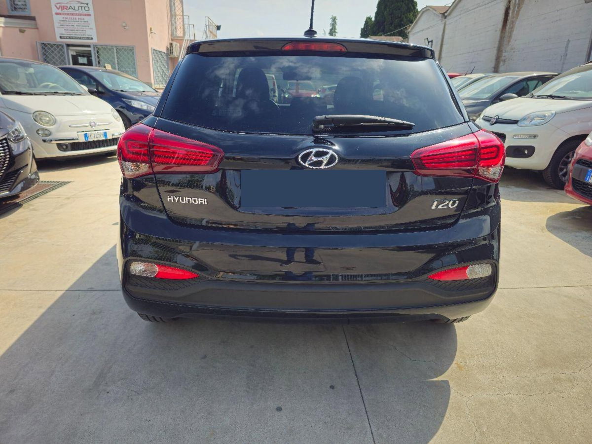 Hyundai i20 1.2 mpi Connectline mt (6)