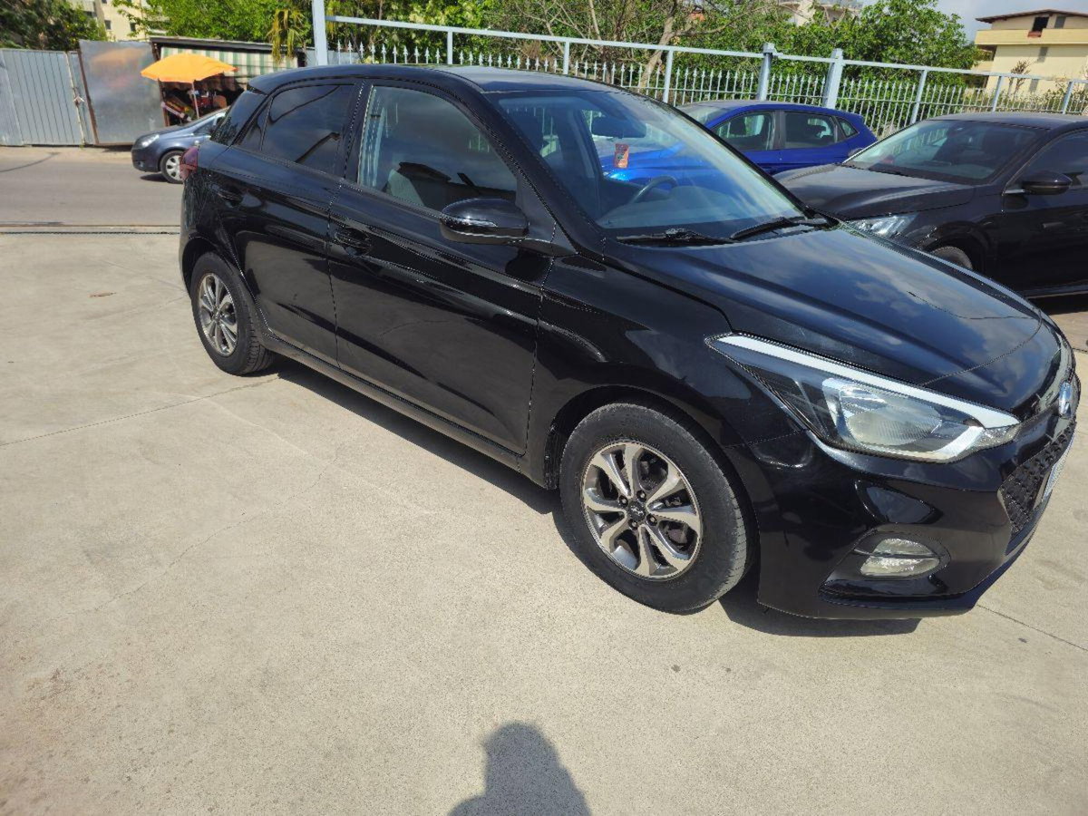 Hyundai i20 1.2 mpi Connectline mt (8)