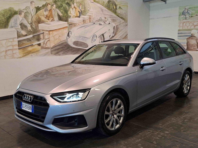 Audi A4 Avant 30 TDI/136 CV S tronic Business Advanced