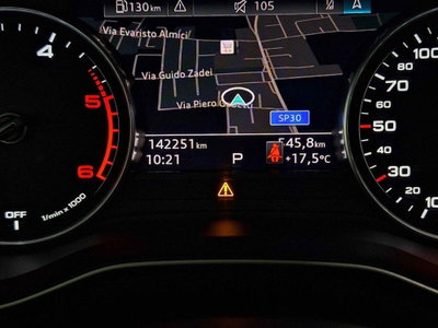 Audi A4 Avant 30 TDI/136 CV S tronic Business Advanced (7)