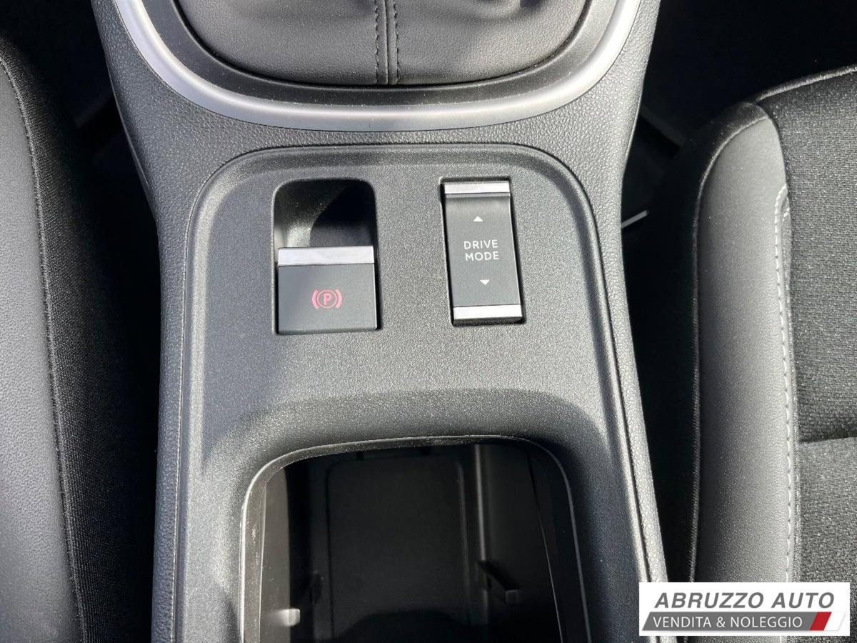 Jeep Avenger 1.2 turbo Altitude fwd 100cv (12)