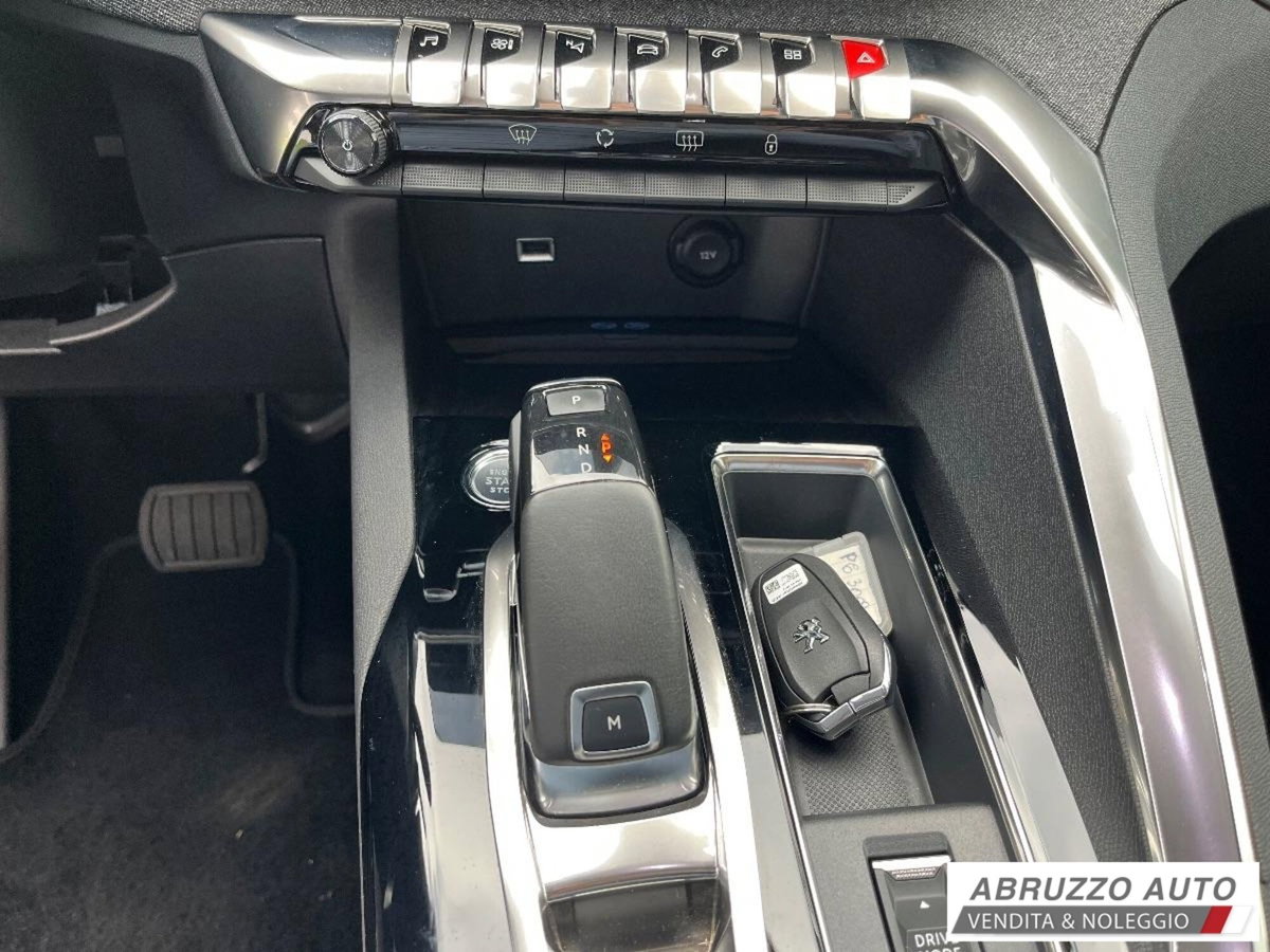 Peugeot 3008 PureTech Turbo 130 S&S EAT8 Allure (12)