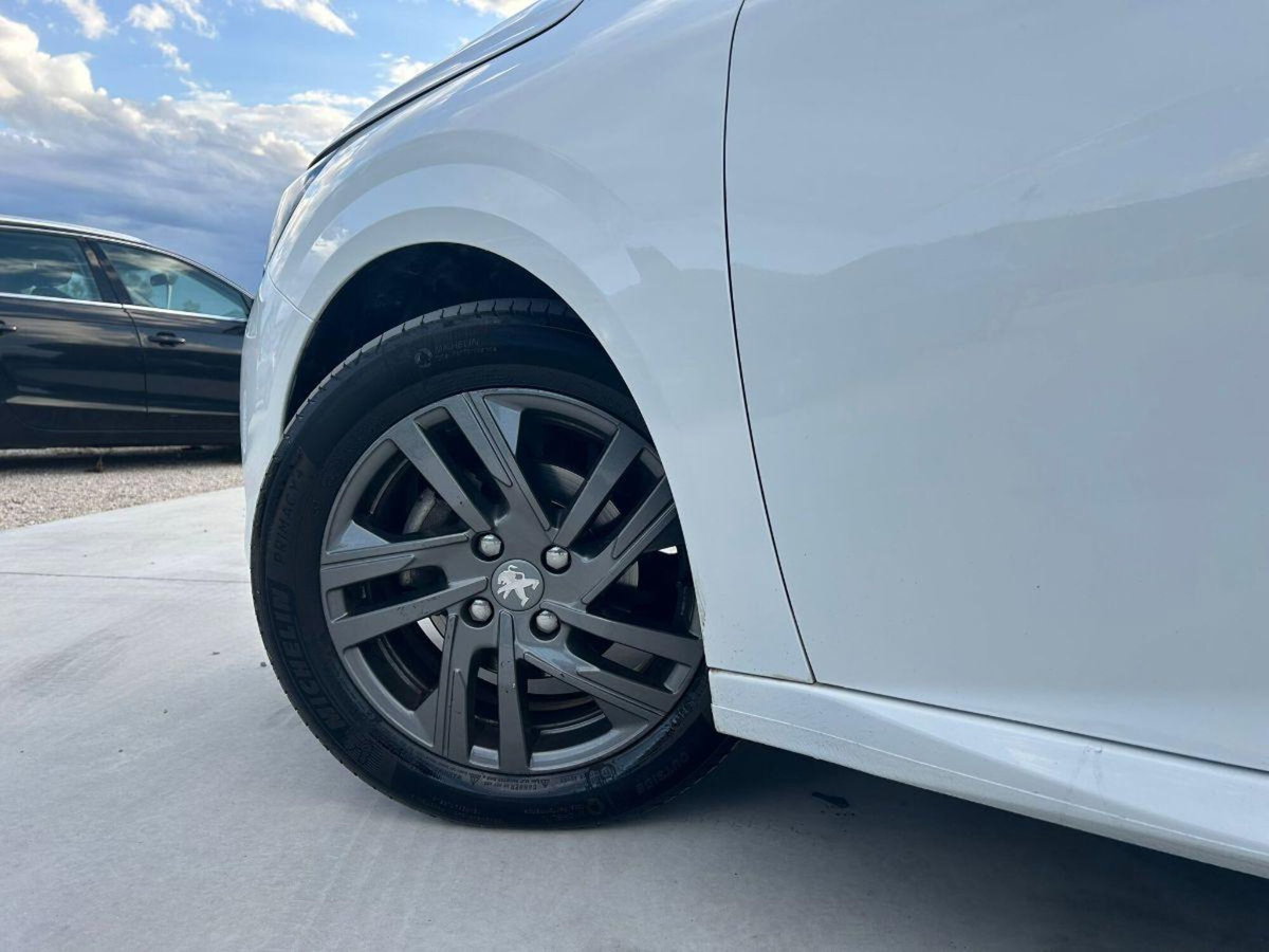 Peugeot 208 PureTech 75 Stop&Start 5 porte Active (19)