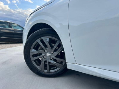 Peugeot 208 PureTech 75 Stop&Start 5 porte Active (19)