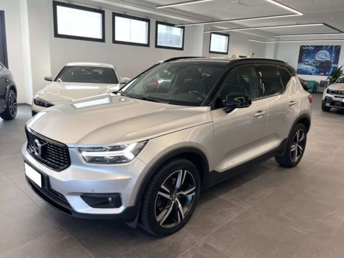 Volvo XC40 D4 AWD Geartronic R-design (12)