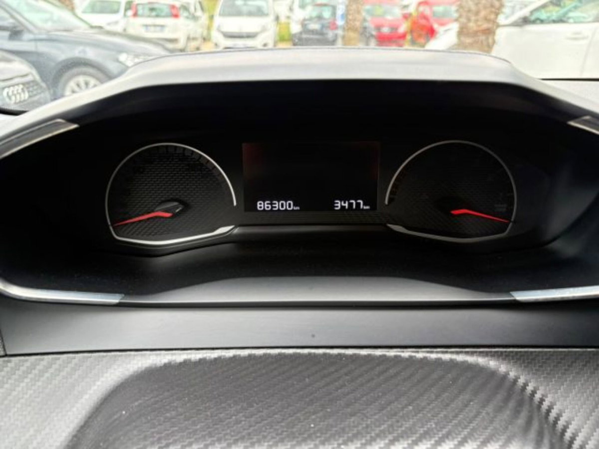 Peugeot 208 1.2 puretech Active s&s 75cv (9)