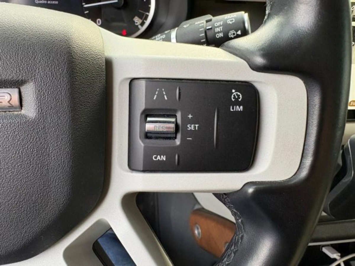 Land Rover Defender 110 3.0d mhev X-Dynamic SE awd 200cv auto 7p.ti (12)