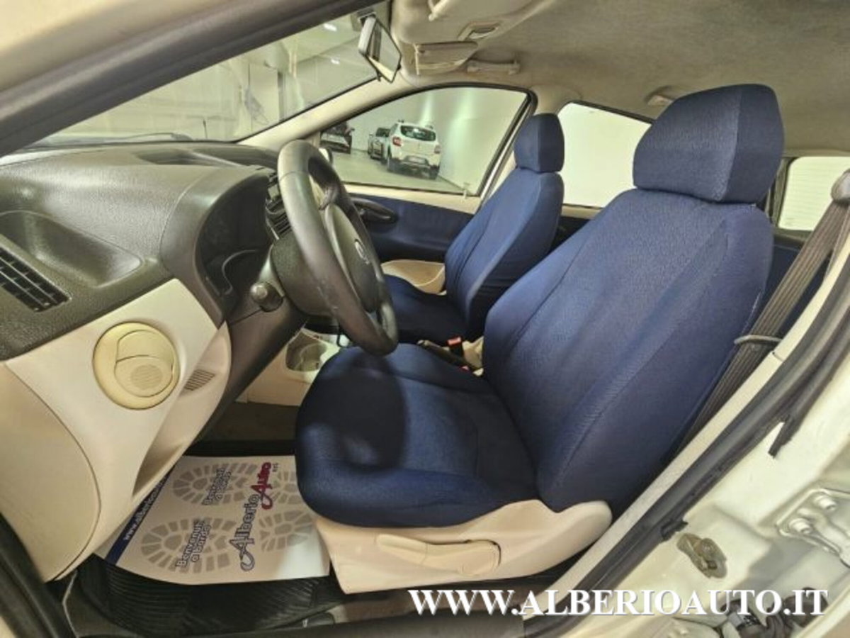 Fiat Punto 1.3 Multijet 16V 5 porte Active (5)