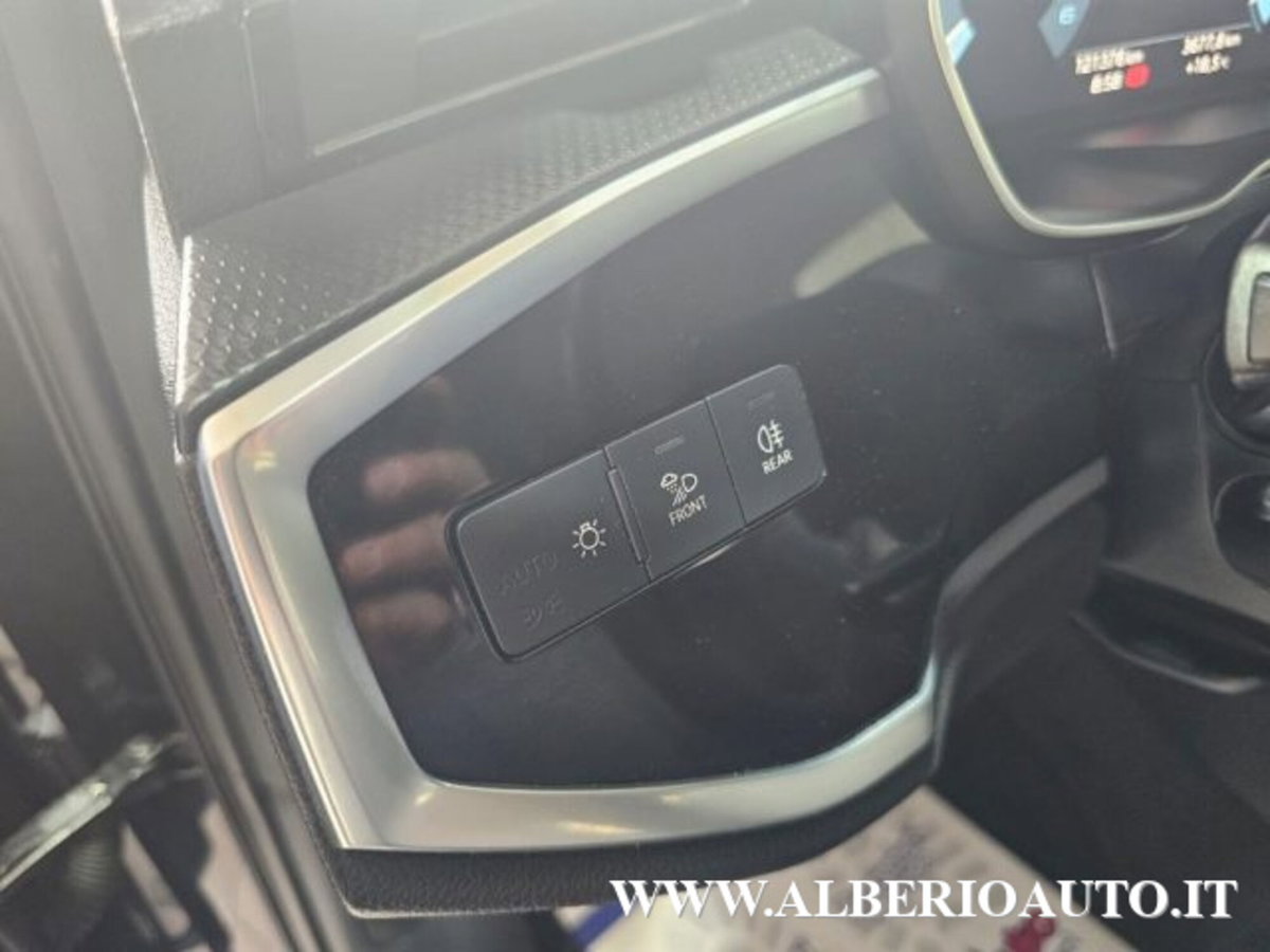 Audi Q3 35 TDI quattro S tronic Business Advanced (17)