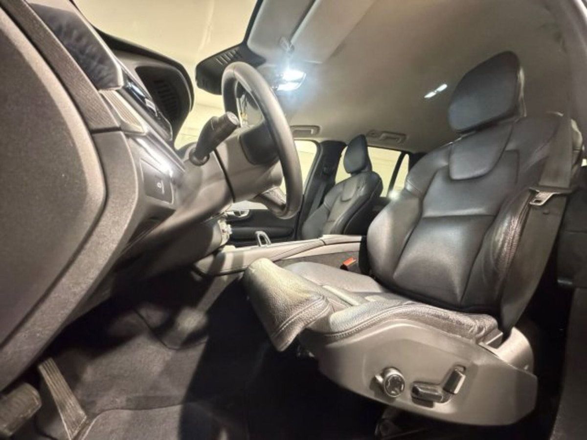 Volvo XC90 D5 AWD Geartronic Kinetic (11)