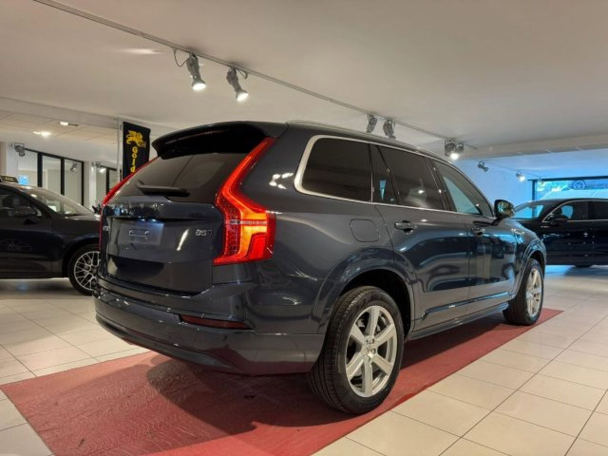 Volvo XC90 D5 AWD Geartronic Kinetic (7)