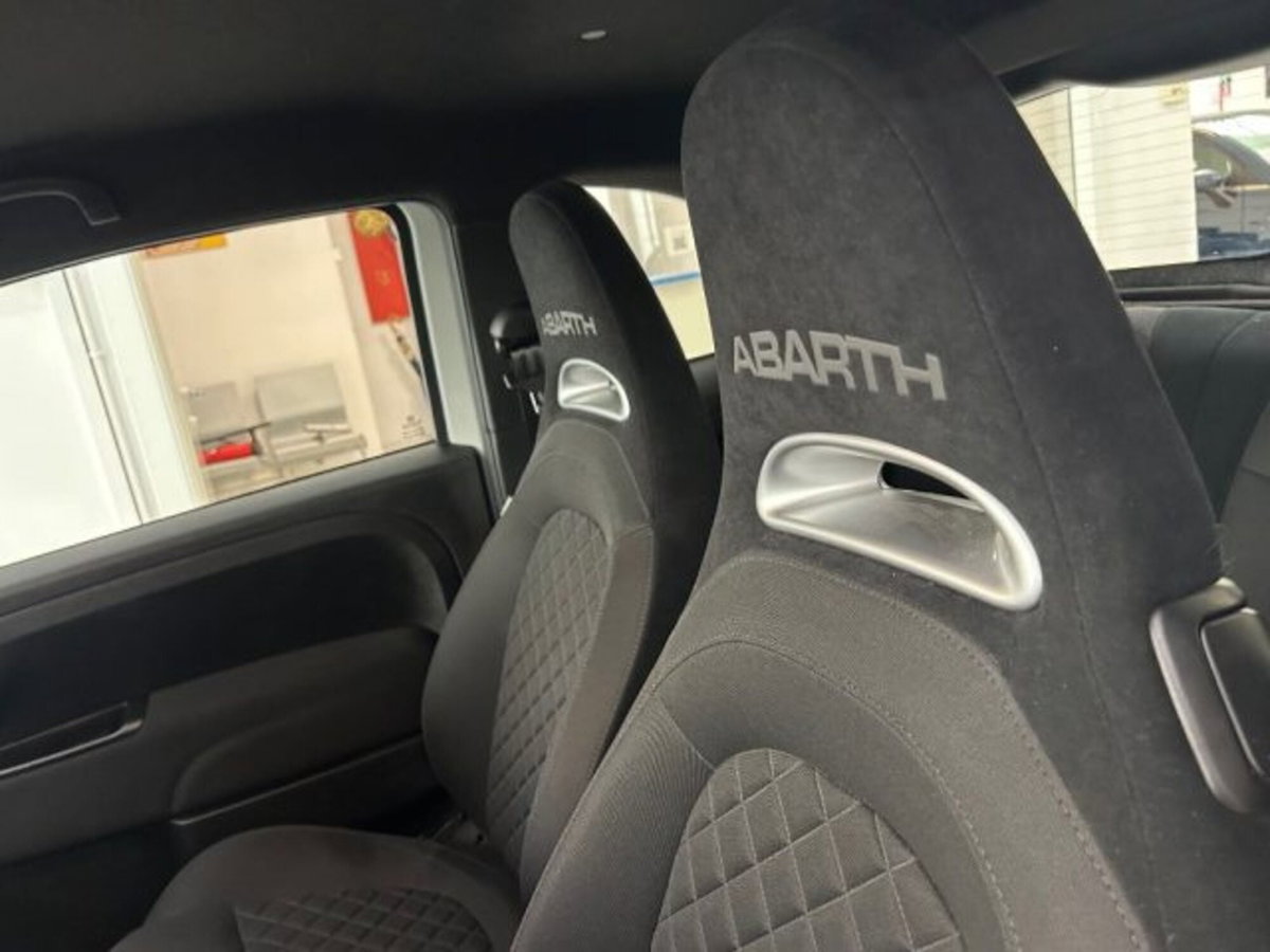 Abarth 595 595 1.4 Turbo T-Jet 145 CV (14)
