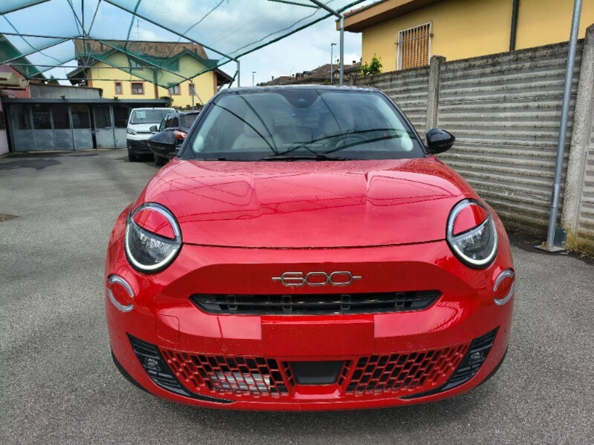 Fiat 600 1.2 hybrid Business 110cv auto (2)