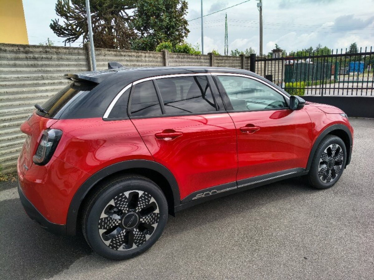 Fiat 600 1.2 hybrid Business 110cv auto (4)