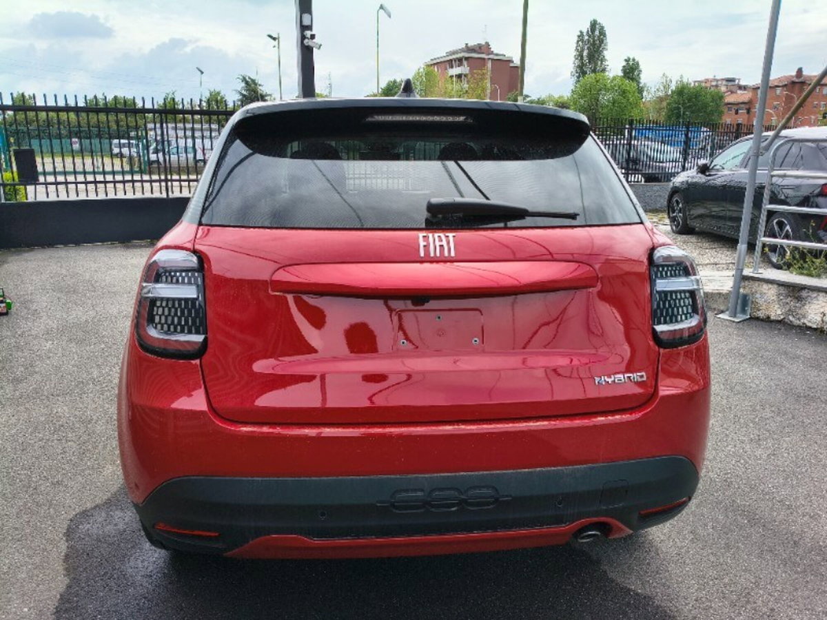 Fiat 600 1.2 hybrid Business 110cv auto (5)