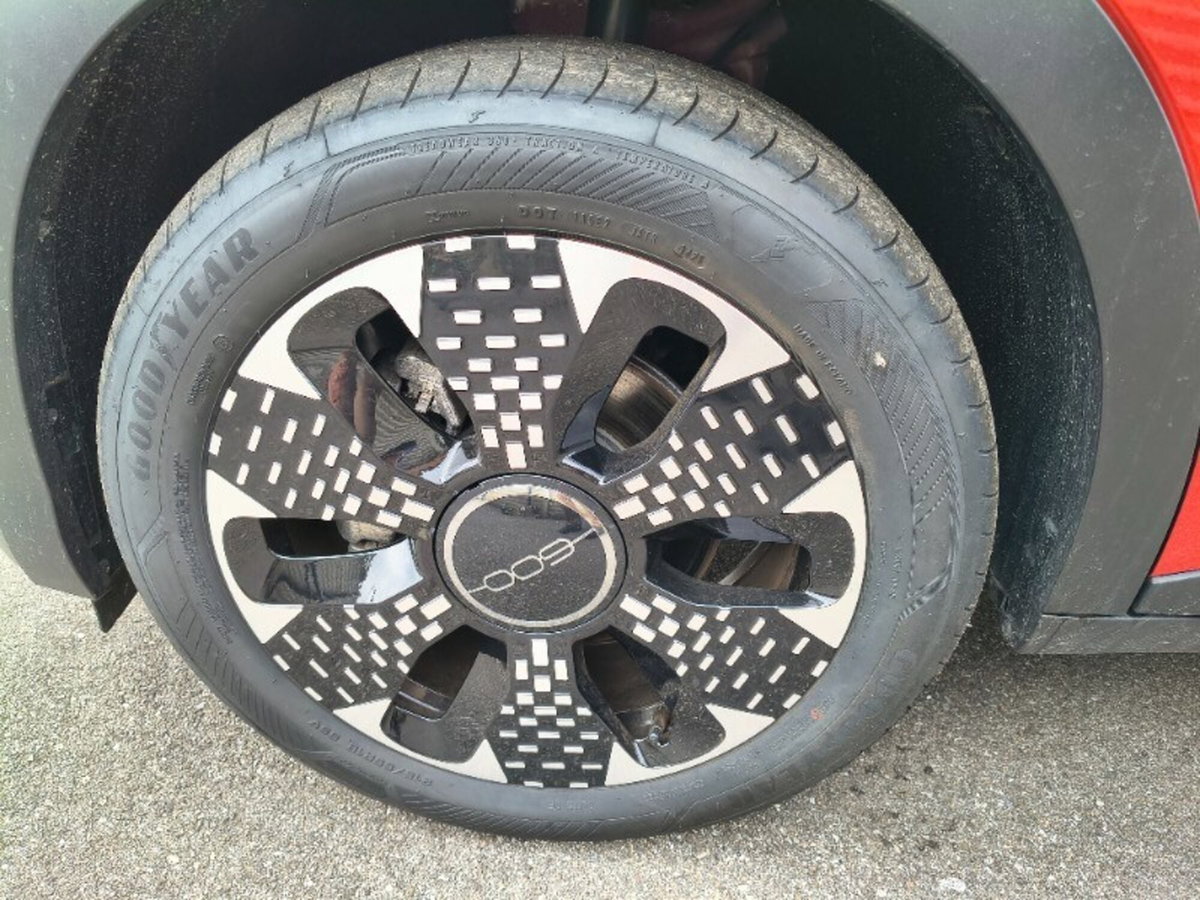 Fiat 600 1.2 hybrid Business 110cv auto (7)