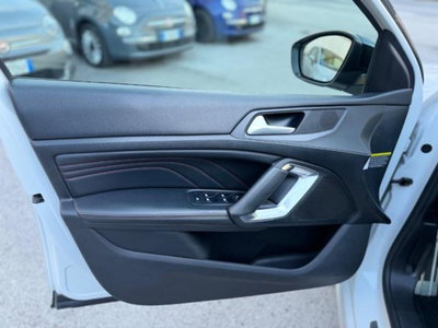Peugeot 308 1.5 bluehdi GT s&s 130cv eat8 (9)
