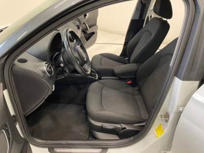 Audi A1 Sportback 1.6 TDI 116 CV Admired (6)