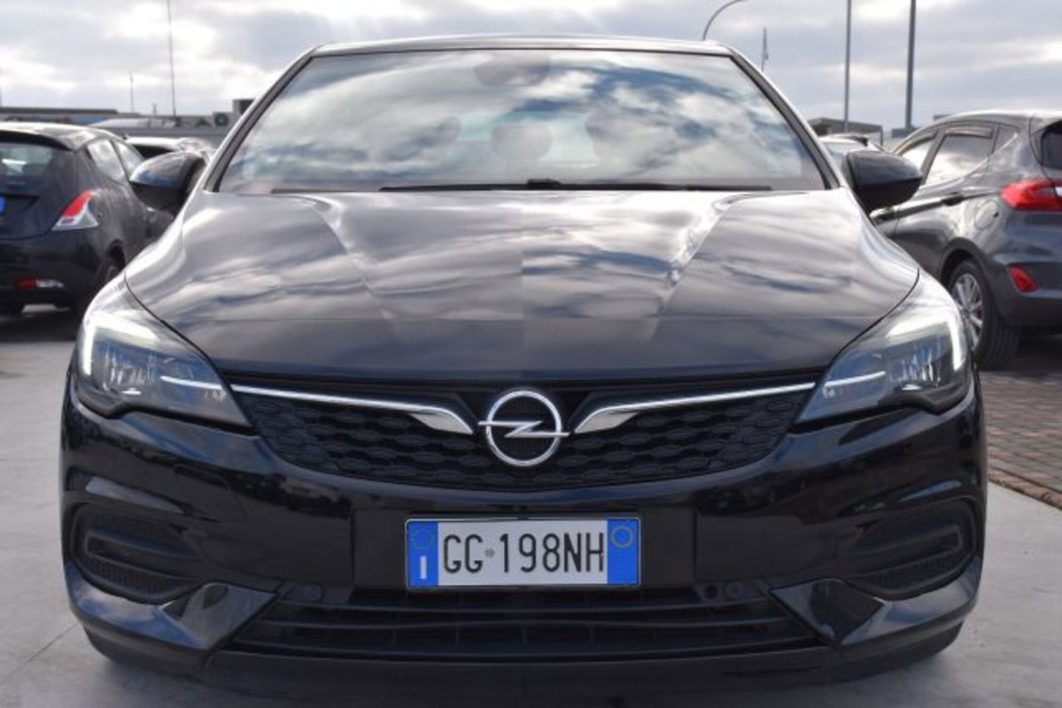 Opel Astra 1.5 CDTI 122 CV S&S 5 porte Business Elegance (2)