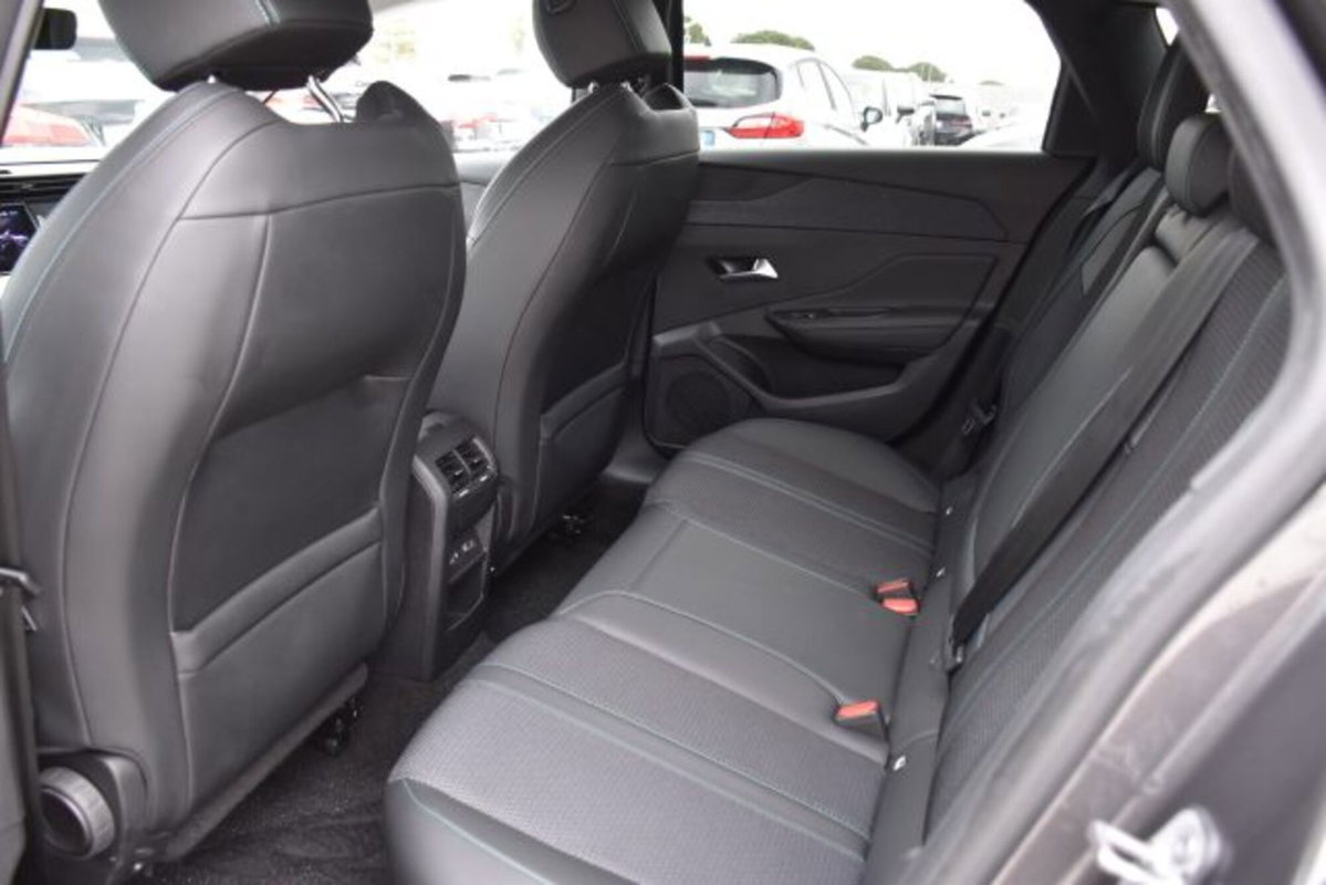 Peugeot 308 SW BlueHDi 130 S&S EAT8 Allure Pack (15)