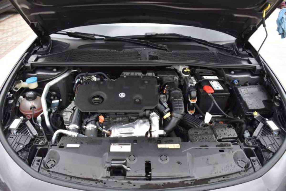 Peugeot 308 SW BlueHDi 130 S&S EAT8 Allure Pack (19)