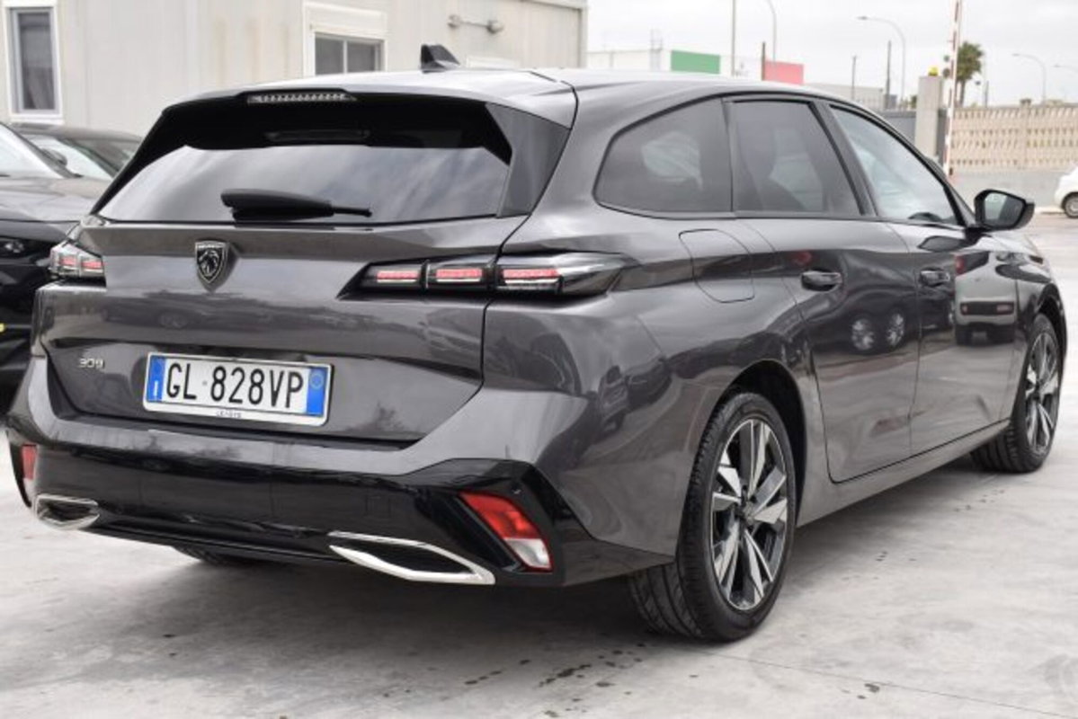 Peugeot 308 SW BlueHDi 130 S&S EAT8 Allure Pack (4)