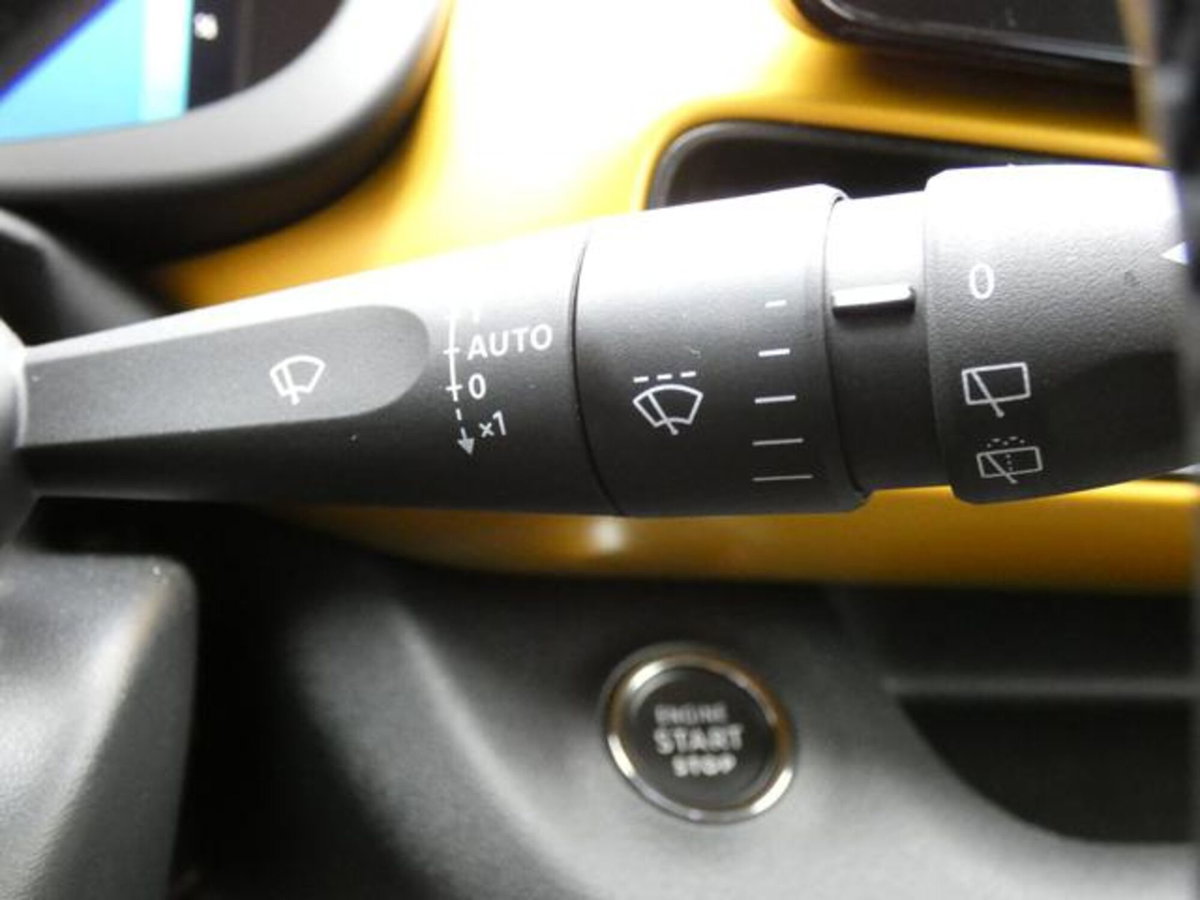 Jeep Avenger full-electric Black Edition fwd 156cv auto (15)