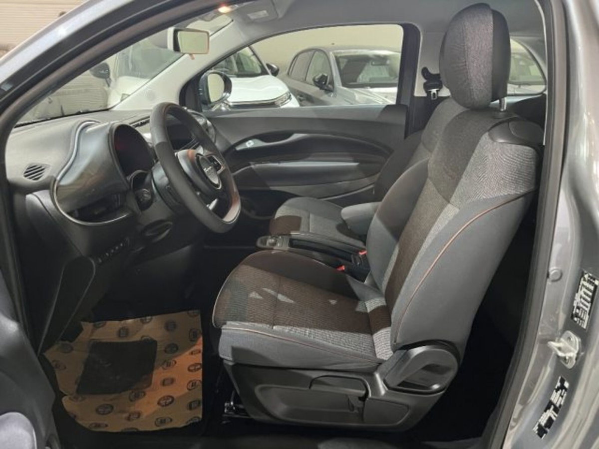 Fiat 500e Icon Berlina 42 kWh (10)