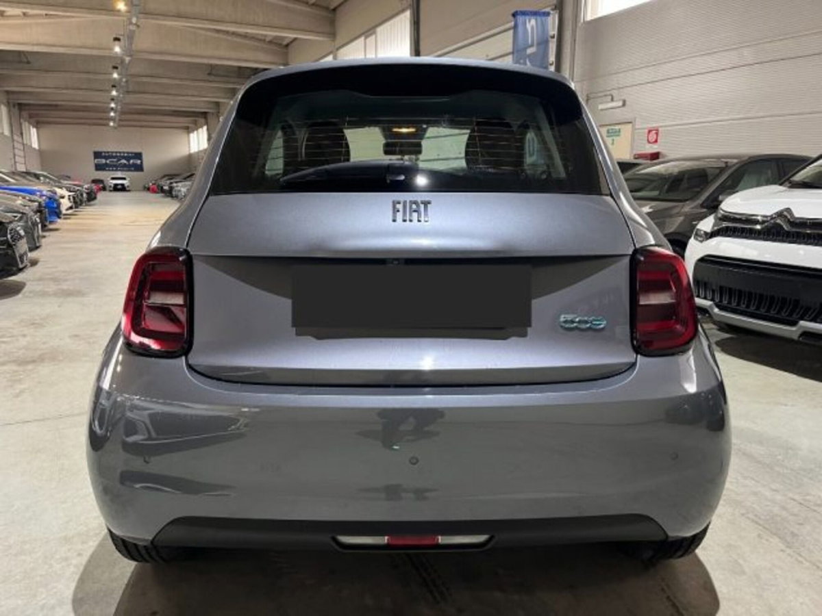 Fiat 500e Icon Berlina 42 kWh (3)