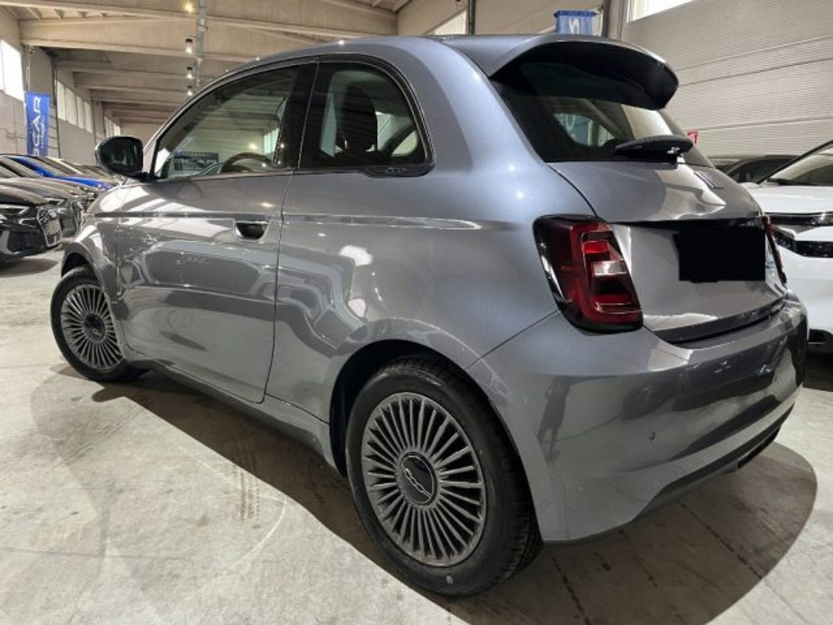 Fiat 500e Icon Berlina 42 kWh (7)