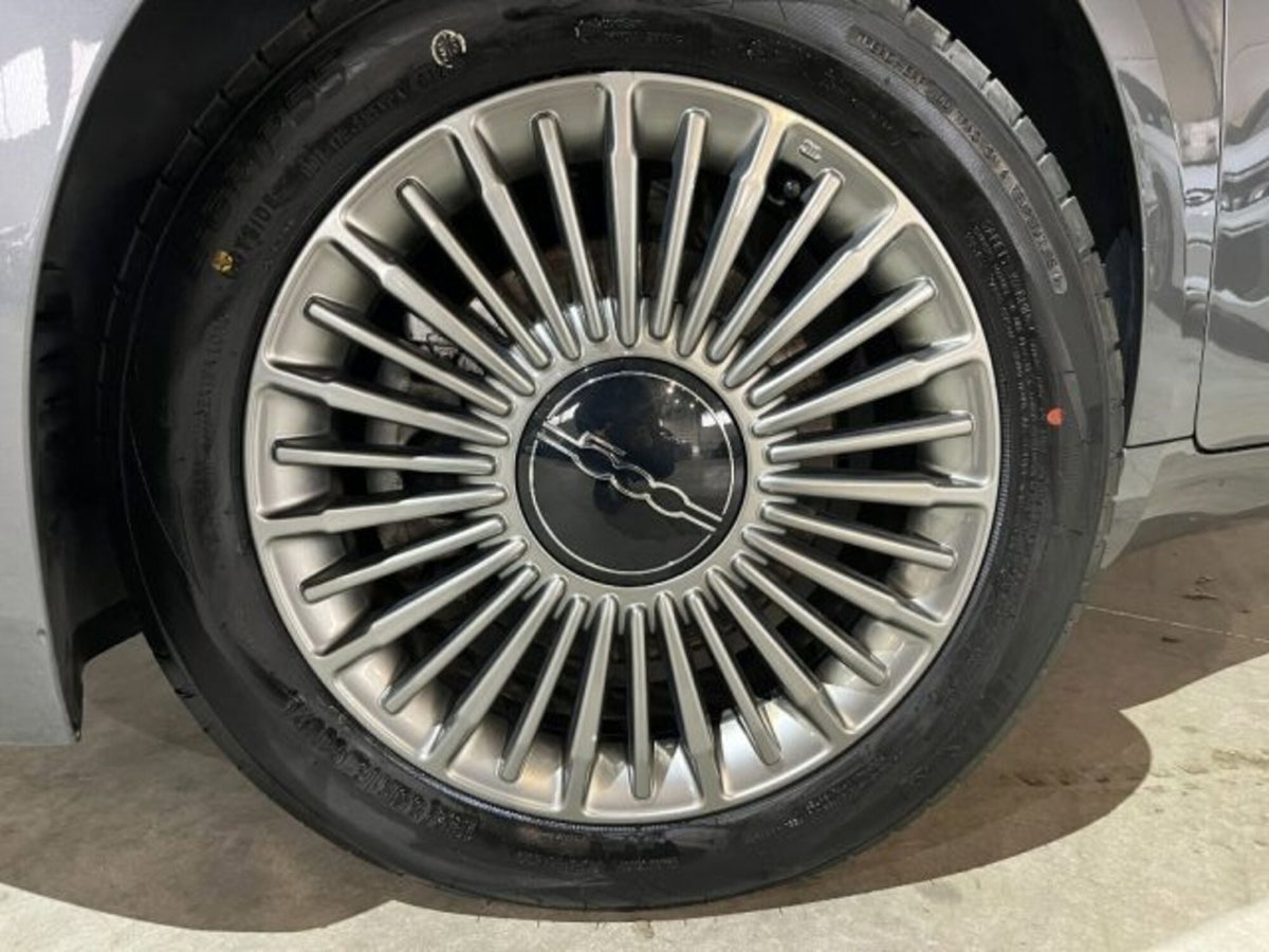 Fiat 500e Icon Berlina 42 kWh (8)