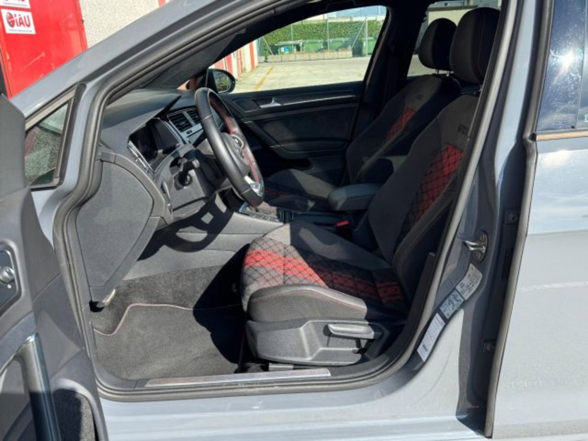 Volkswagen Golf GTI 2.0 TSI TCR DSG 5p. BlueMotion Technology (9)