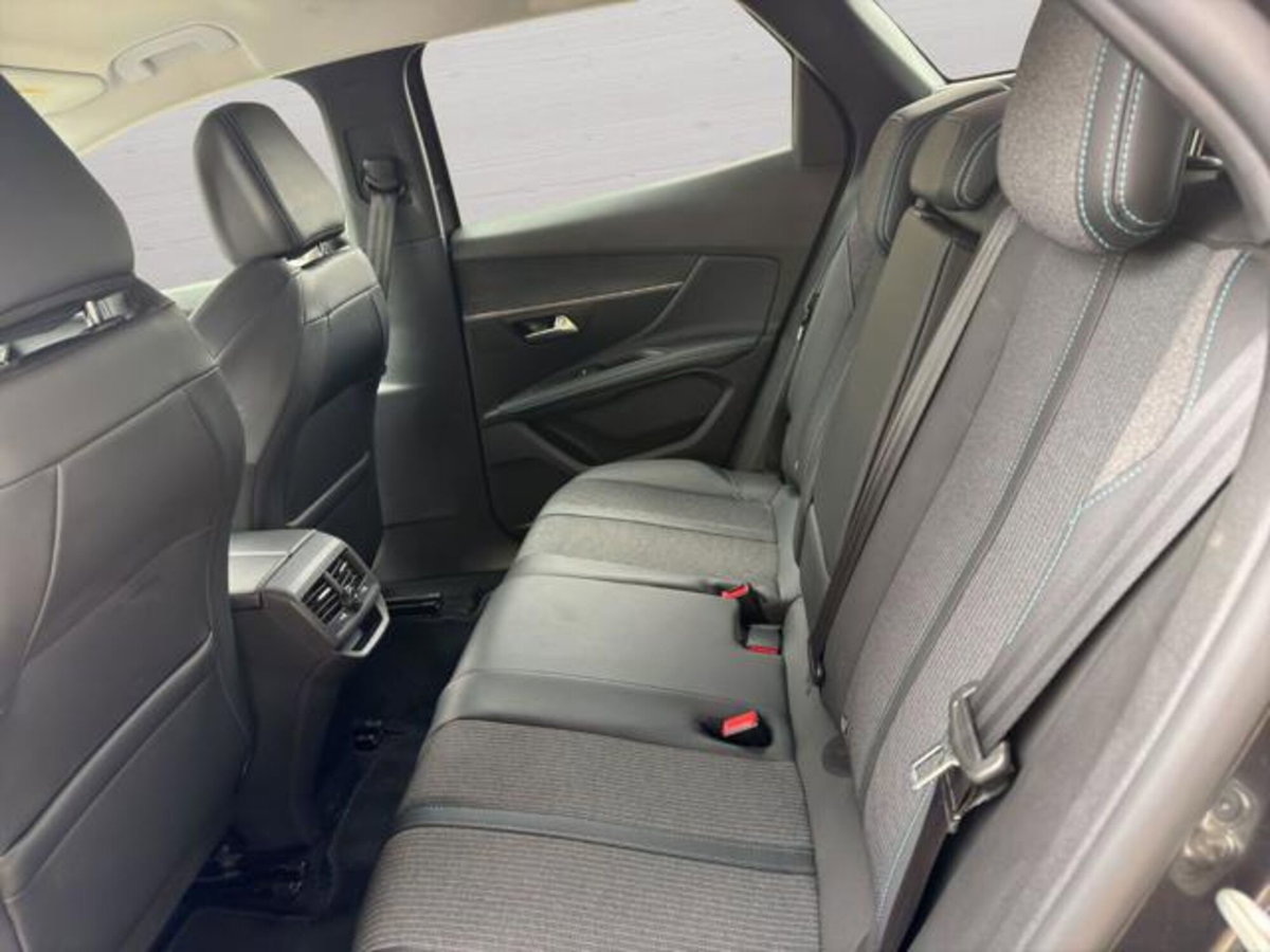 Peugeot 3008 BlueHDi 130 S&S EAT8 Allure Pack (11)