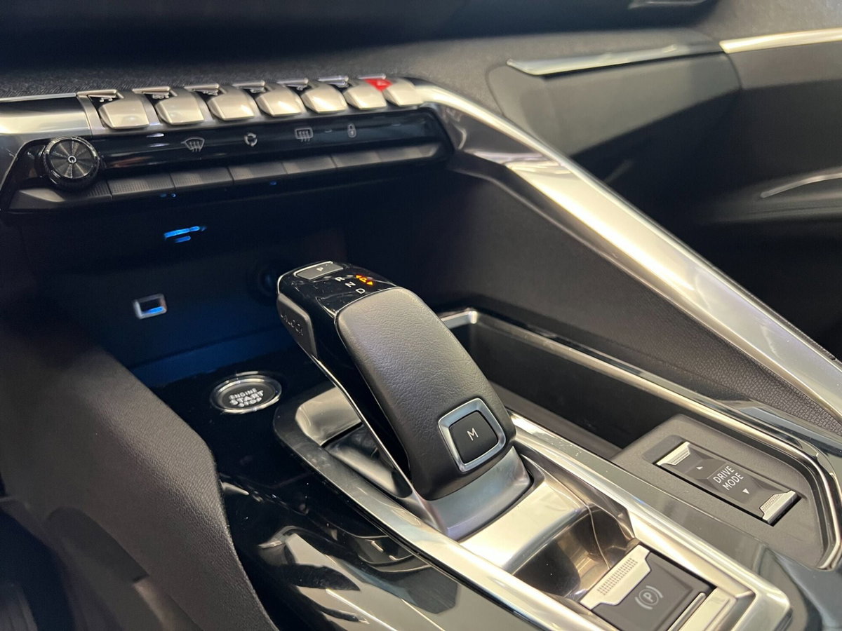 Peugeot 3008 BlueHDi 130 S&S Allure (13)