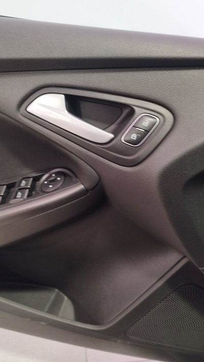 Ford Focus 1.5 TDCi 120 CV Start&Stop Powershift ST Line Business (6)