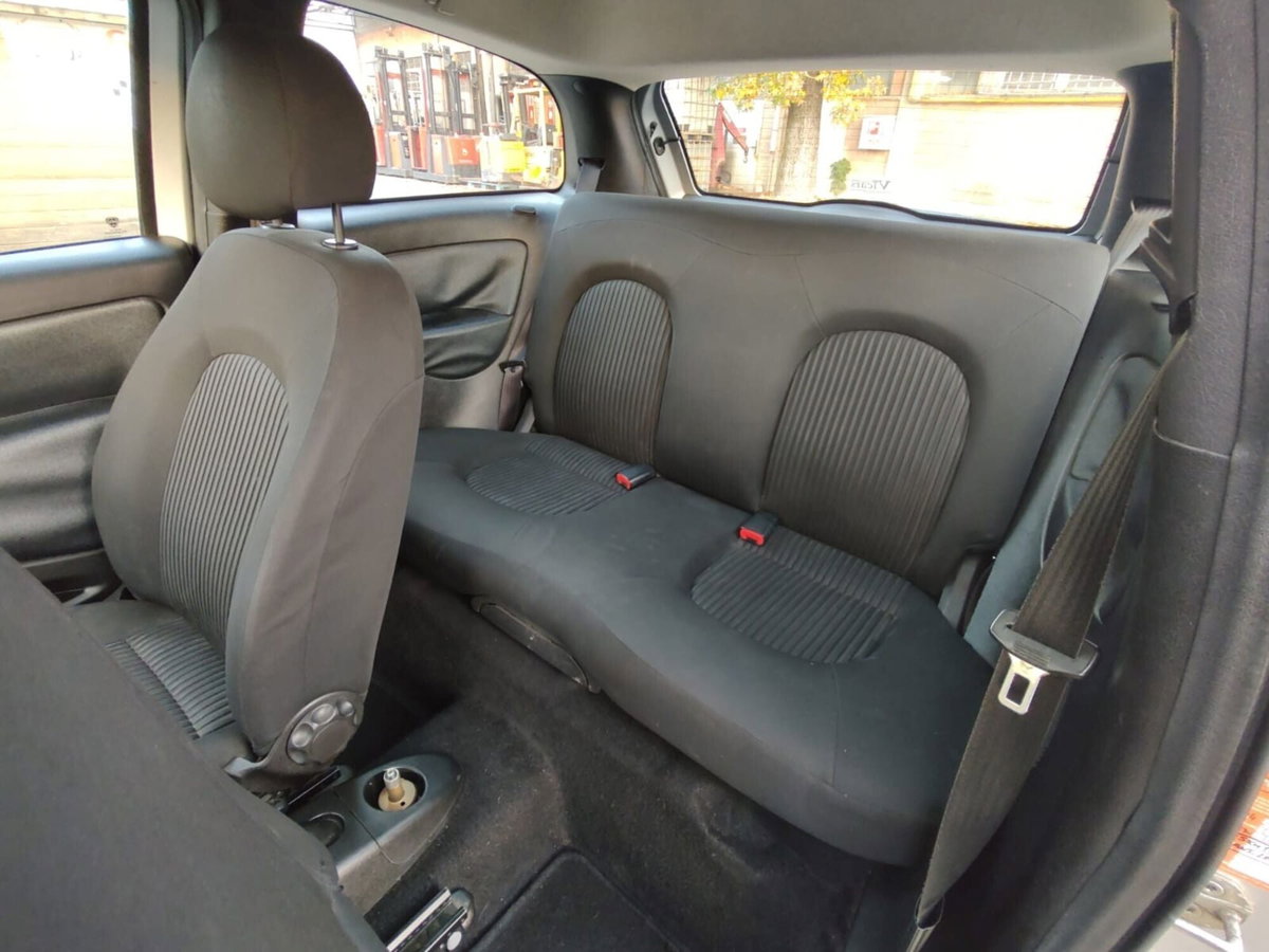 Lancia Ypsilon 1.4 Argento Ecochic GPL (13)