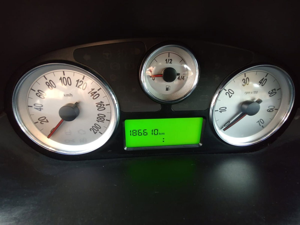 Lancia Ypsilon 1.4 Argento Ecochic GPL (17)