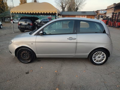 Lancia Ypsilon 1.4 Argento Ecochic GPL (4)
