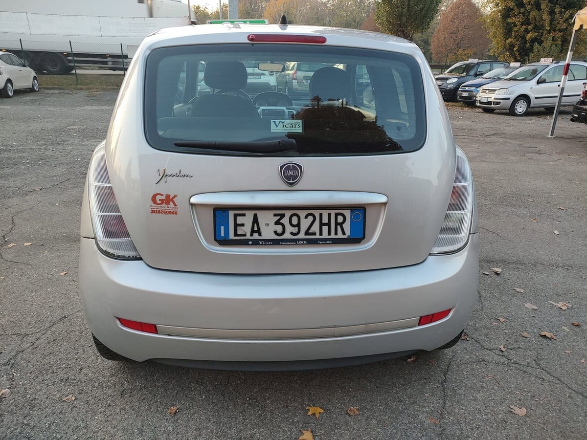 Lancia Ypsilon 1.4 Argento Ecochic GPL (7)