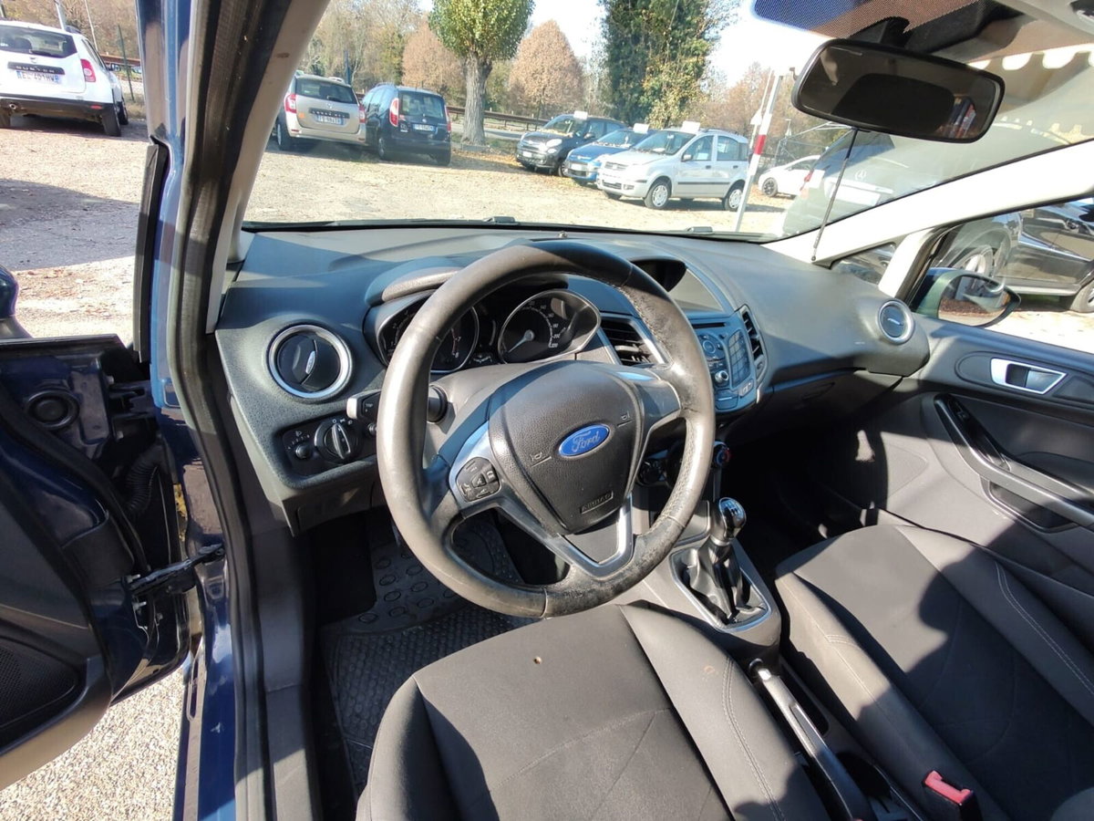 Ford Fiesta 1.4 5p. Bz.- GPL Titanium (14)