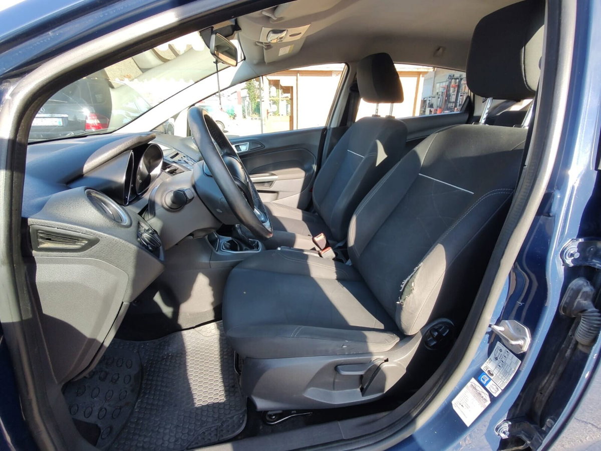 Ford Fiesta 1.4 5p. Bz.- GPL Titanium (17)