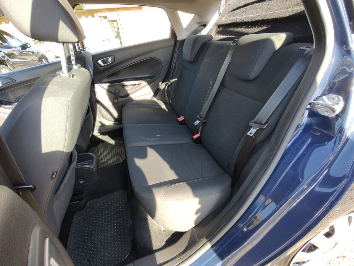 Ford Fiesta 1.4 5p. Bz.- GPL Titanium (18)