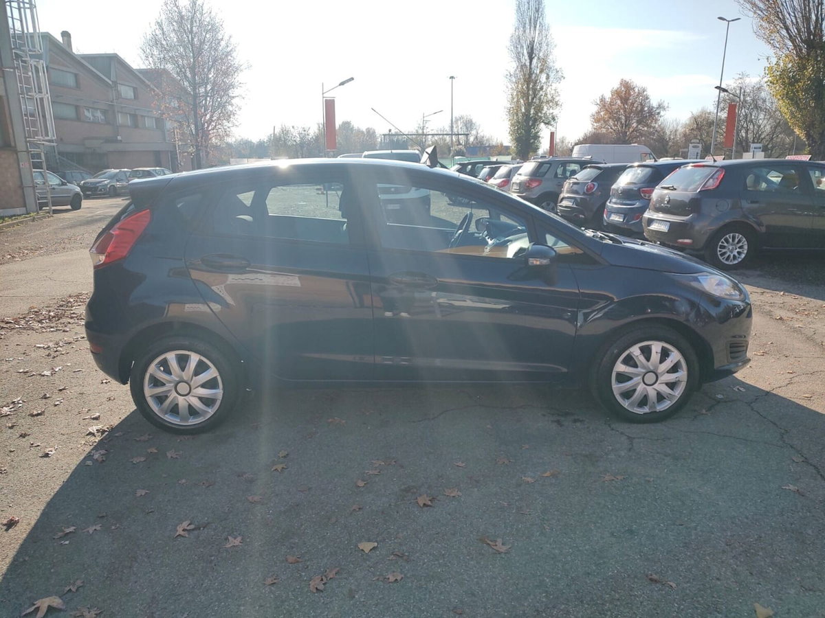 Ford Fiesta 1.4 5p. Bz.- GPL Titanium (5)