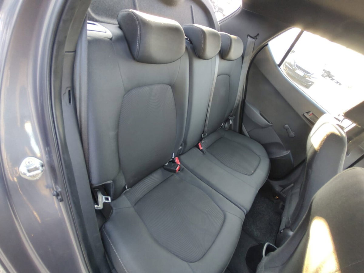 Hyundai i10 1.0 GPL Econext con Ecopack Advanced (10)